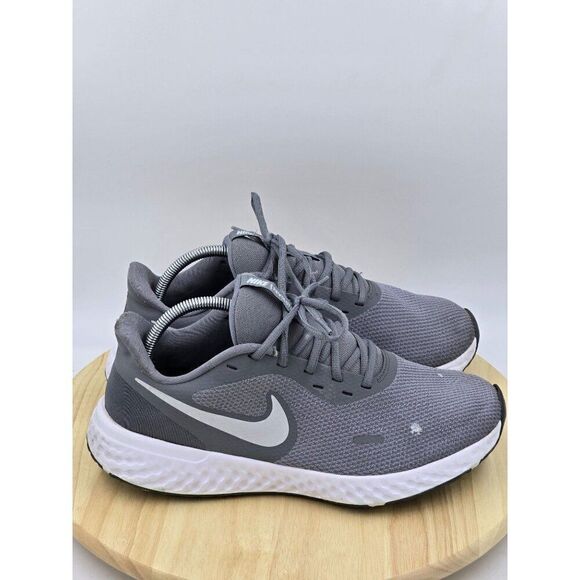 Nike Mens Revolution 5 BQ6714-002 Gray Running Shoes Sneakers Size US 10.5W - Picture 1 of 9